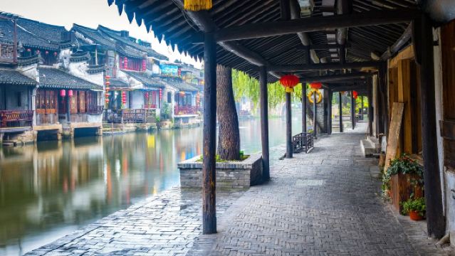 水郷古鎮・西塘日帰り観光ツアー 日中/ナイトプラン選択可 昼食/夕食付 日本語ガイド 上海発着