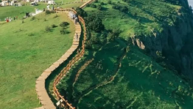 六盤水烏蒙大草原+彝族風情小鎮1日遊【上門接駁+開車進景區】