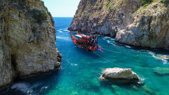 Dari Alanya: Tur Kapal Bajak Laut Gazipaşa dengan Makan Siang, Minuman Ringan Tak Terbatas & Transfer