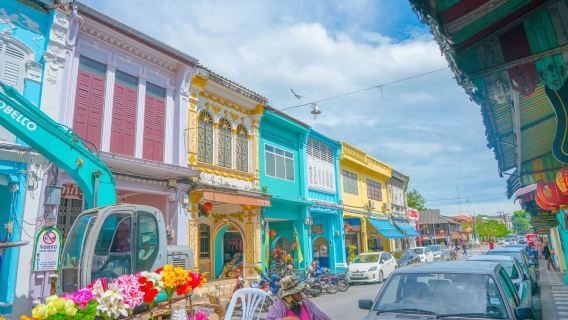 ทัวร์ 1 วัน Old Phuket Town + วัดไชยธาราราม (วัดฉลอง) + พระใหญ่ภูเก็ต + หาดกะรน + ตลาดนัดกลางคืนป่าตอง
