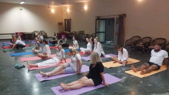 Jaipur: Yoga & Meditation Learning with Holy Walk