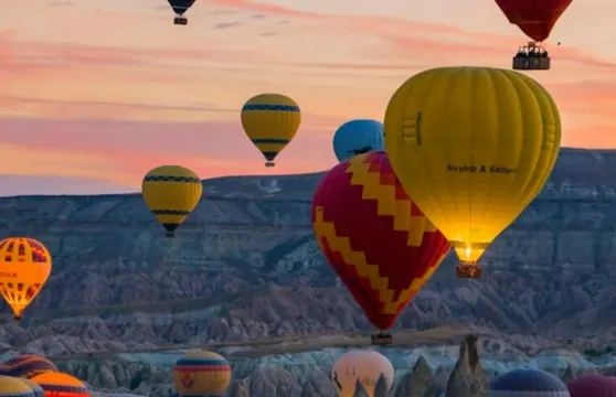 卡帕多奇亞：日出熱氣球觀賞之旅 + 往返接送