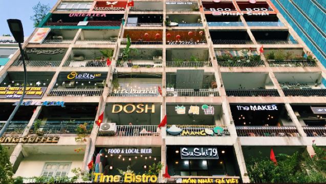 โฮจิมินห์: ทัวร์เดินชมอพาร์ทเมนท์สัญลักษณ์พร้อมไกด์ท้องถิ่นในไซง่อน