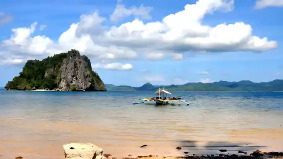 El Nido Day Tour Route D: Exploring Hidden Lagoons and Stunning Beaches