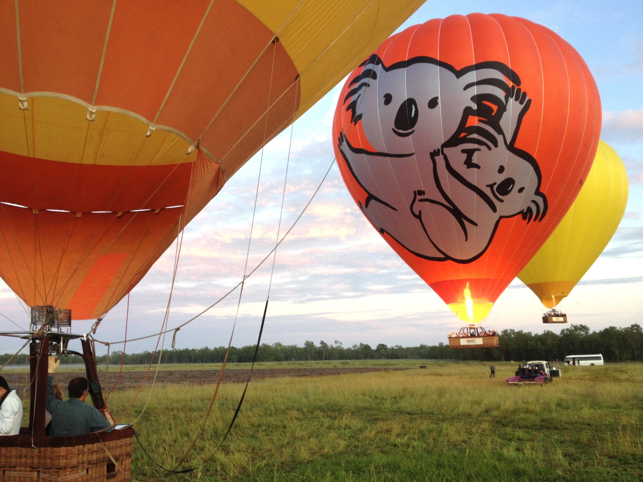 [Limited Time Offer] Hot Air Balloon Gold Coast with Photos + Transfer + Sparkling Wine