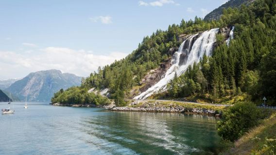 Bergen: Hồ băng Bondhus ở Công viên Quốc gia Folgefonna
