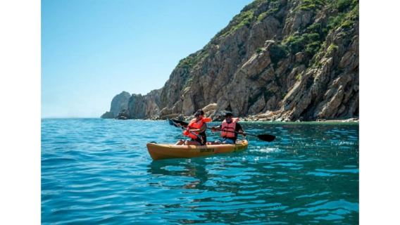 洛斯卡沃斯：Land's End 皮划艇和浮潛之旅