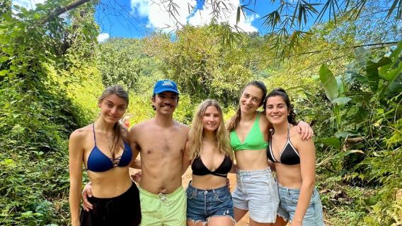 San Juan: Transport zum berühmten Wasserrutschen-Abenteuer El Yunque