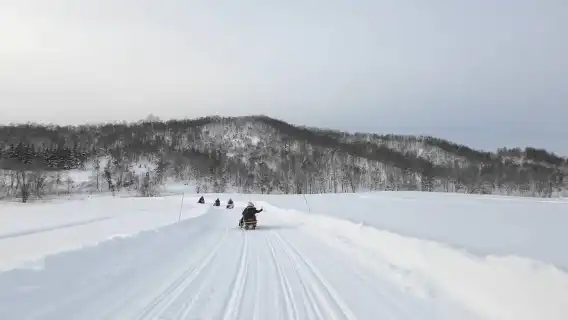 ฮอกไกโด ทะเลสาบโทยะ + หุบเขานรกโนโบริเบ็ตสึ + สโนว์โมบิล + ฟาร์มหมี|ทัวร์กลุ่มเล็ก 9-13 คน