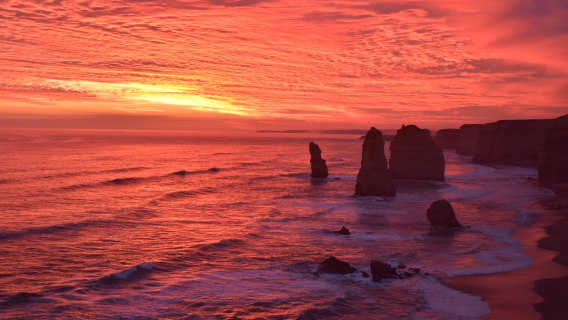 Australia Great Ocean Road Twelve Apostles Sunset Panorama 1-day Tour [Small Group of 24 with City Transfers]
