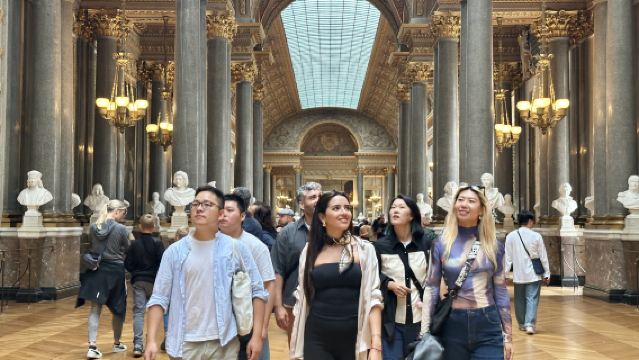 "Paris, Perancis" Lawatan Istana Versailles + Taman dengan Kemasukan Keutamaan: Meneroka Keindahan Istana Raja Perancis