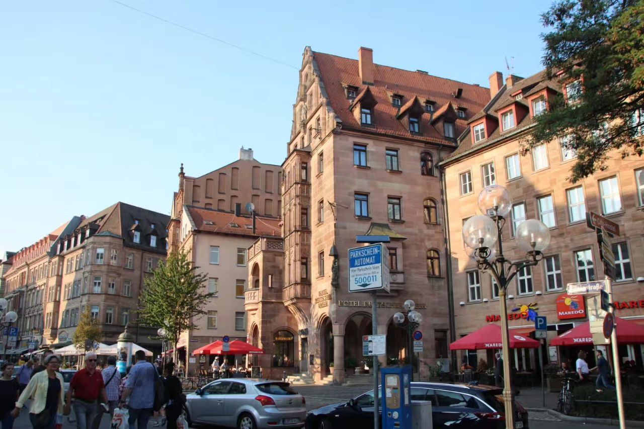 ทัวร์ 1 วัน ปราสาทหลวงนูเรมเบิร์ก + พิพิธภัณฑ์ของเล่นนูเรมเบิร์ก + จัตุรัสหลัก + โบสถ์แม่พระนูเรมเบิร์ก