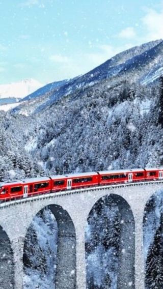 Однодневный тур в Санкт-Мориц и на Бернинскую красную железную дорогу | Трансфер из Милана туда и обратно | Альпийские пейзажи