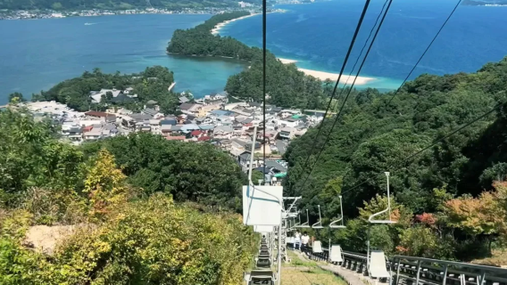 日本京都天橋立+傘松公園+伊根的舟屋+遊船餵海鷗包車一日遊