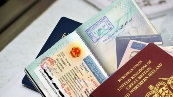 Vietnam Visa On Arrival | Easy Process for Tourists | General & Emergency Service