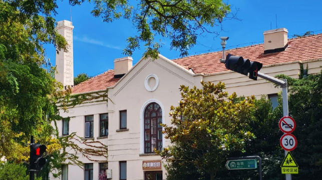 青島市區十大景包車一日遊|小麥島旅拍+遊艇出海(車型任選)