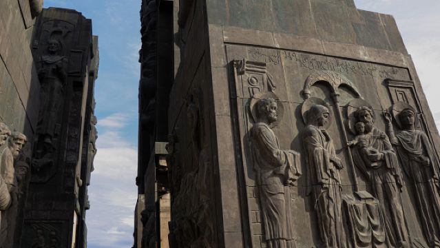 성삼위일체 주교좌 성당+동상+조지아 연대기+국립 박물관 전세 차량 1일