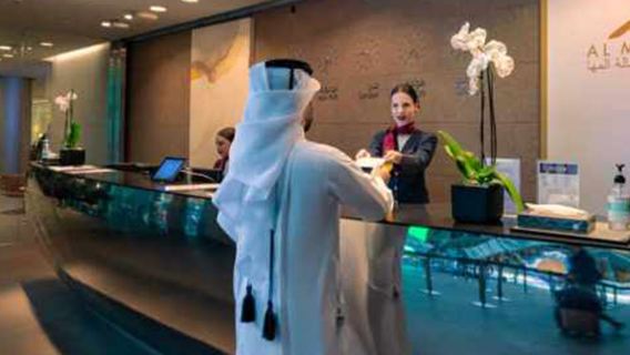 DOH Doha Hamad international airport VIP lounge pass transfer VIP lounge transit waiting for return flight overnight