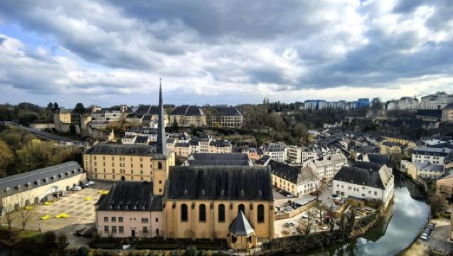 聖母教堂-佩特羅斯大峽谷-金色少女像-憲法廣場-私享行