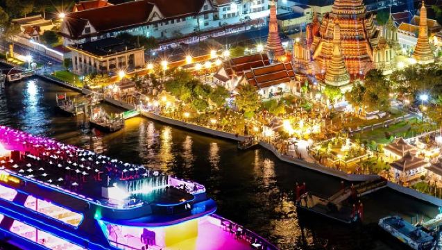 Crociera notturna sul fiume Chao Phraya a Bangkok (navigazione serale + luci scintillanti + banchetto thailandese + atmosfera fluviale + diverse opzioni di imbarcazioni)