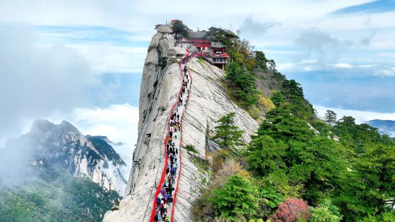 Privé groepsreis naar Huashan in Xi'an, Shaanxi met officiële Chinees-Engelse gidsbegeleiding en uitleg tijdens het beklimmen, inclusief gratis reisfotografie