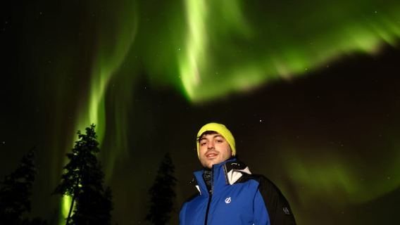 Caccia all'Aurora Boreale con Garanzia in Minibus con Guida Locale