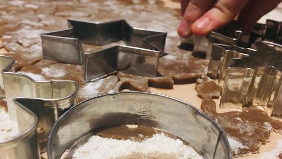Tallinn: Local Gingerbread Workshop in the Old Town
