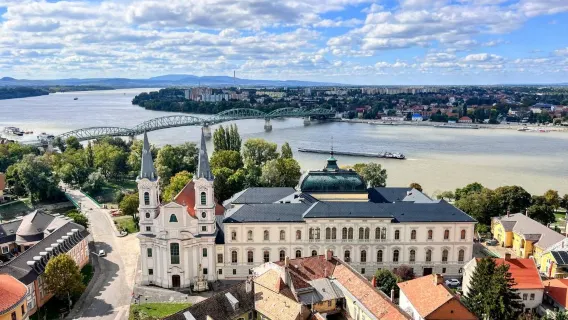 Hungary Budapest Lembangan Danube - Visegrad - Esztergom - Sewaan Peribadi - Pilihan