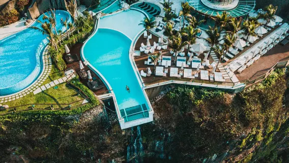 Bali|Paket Relaksasi di Oneeighty Dayclub - The Edge Uluwatu