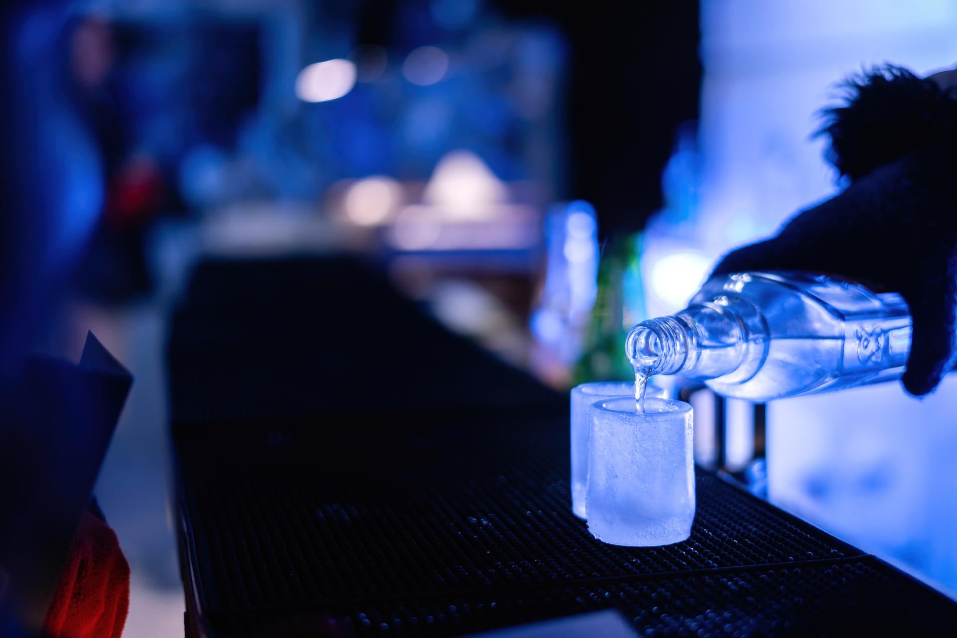 Berlin: Icebar Entrance with 3