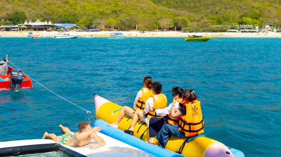 泰國芭堤雅體驗潛水浮潛7小時【格蘭島黑珍珠復古木船海盜船海釣遊艇落日泳池派對一日遊】