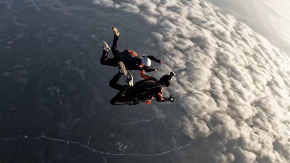 北京平谷3000公尺高空雙人跳傘旅遊【3000公尺自由落體+專業高畫質影片拍攝+送影片剪輯】