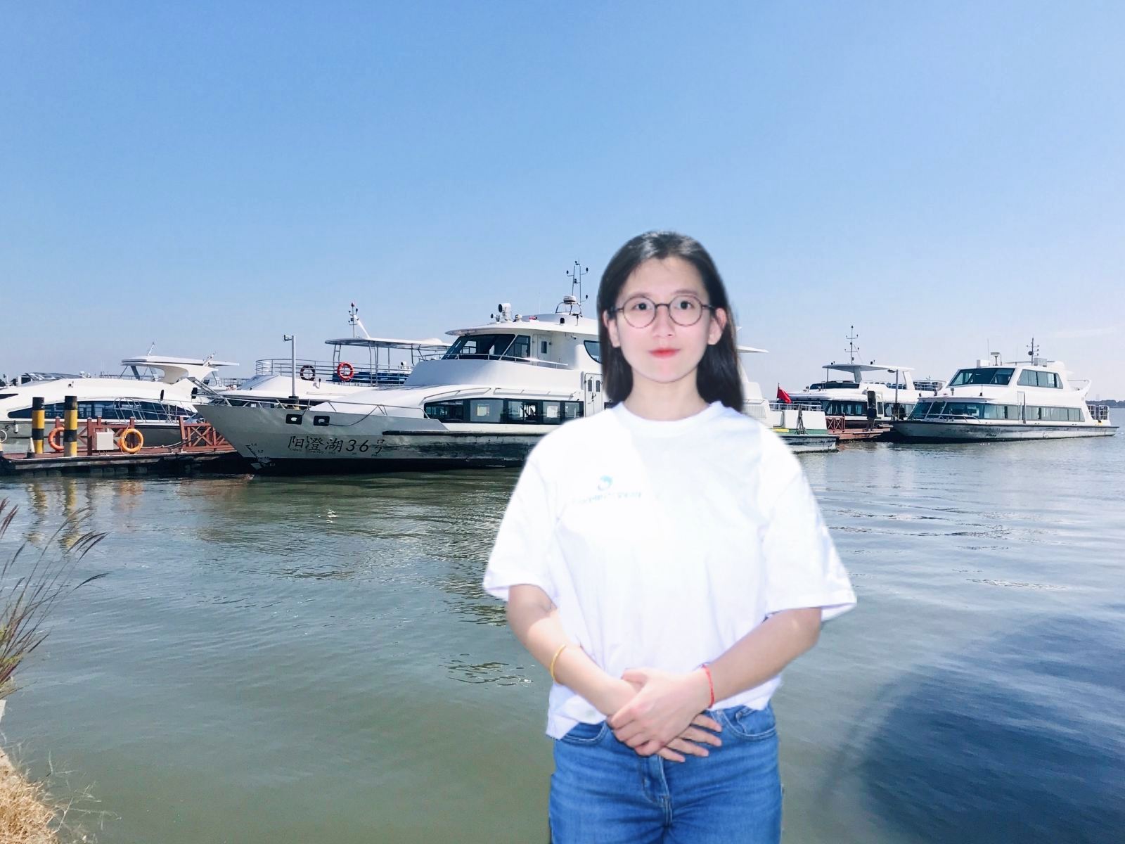 In-depth live guide services around Suzhou's Yangcheng Lake, classical gardens, museums, and ancient towns