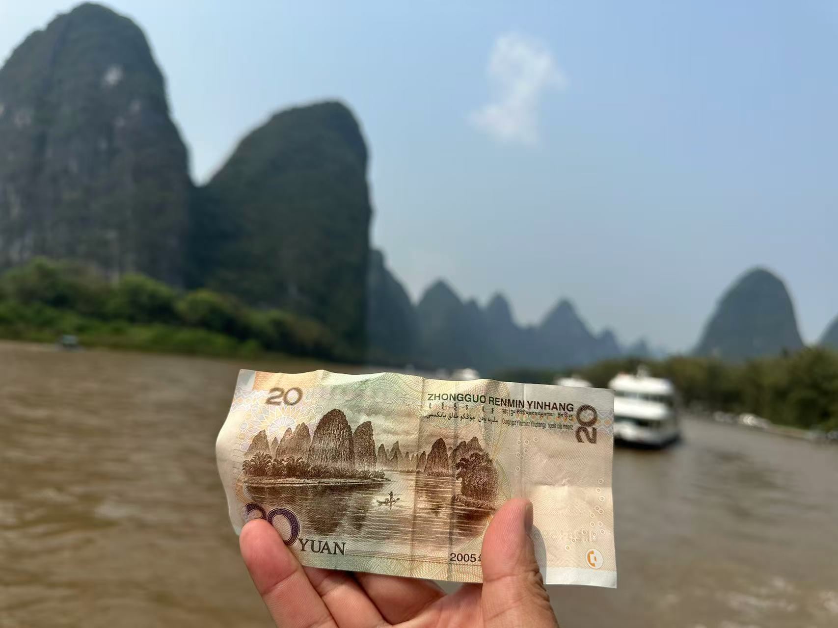 กุ้ยหลิน: ทัวร์ล่องเรือแม่น้ำหลี่ 1 วัน แบบเหมาทัวร์ พร้อมคนขับพูดภาษาอังกฤษ