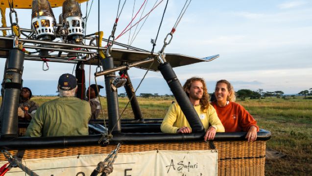 เซเรงเกติ: บอลลูนอากาศร้อนพร้อมอาหารเช้าและแชมเปญ