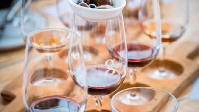 Melbourne: Mornington Peninsula Hot Springs and Winery Tour