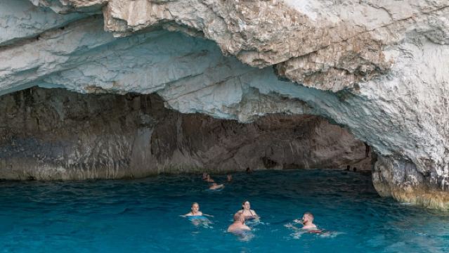 Porto Vromi: Shipwreck, Caves, & White Beach Swimming Cruise