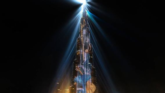 Makan siang atau makan malam di Burj Khalifa 124+ Rooftop Club di Dubai, UEA (hanya pemesanan, tidak termasuk mobil)