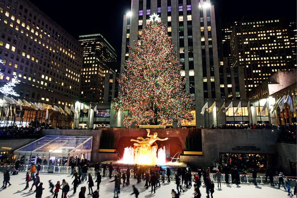 NYC: Christmas Special Movie and Hotspots Pedicab Tour
