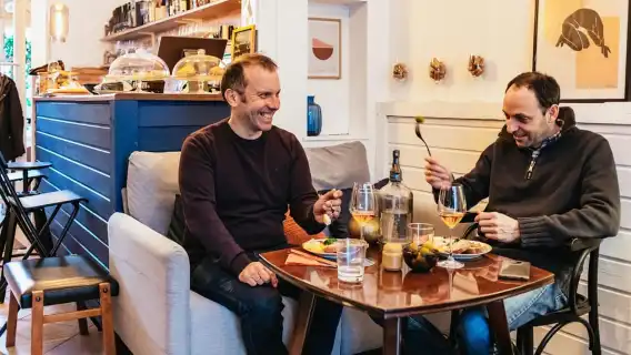 Budapest: Hungarian Wine Tasting with 8 Wines and Tapas