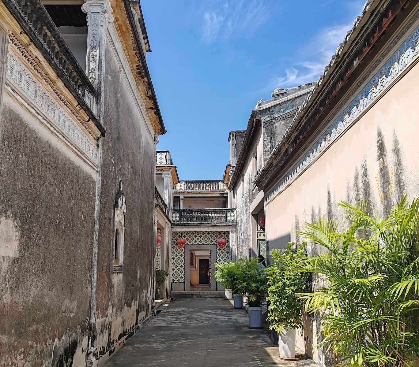 Shantou translator/guide/local escort|Exhibition interpretation/Business interpretation|Attraction visits|English/Russian/Other Languages|Welcome to inquire