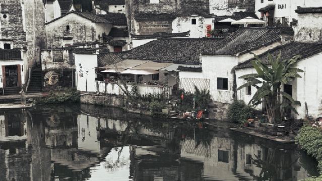 1-Day Tour to Jinhua Underground River + Zhuge Bagua Village + Youbu Ancient Town in Zhejiang (Chinese and English Services Available)