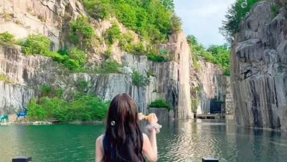 Excursión de un día por los alrededores de Seúl (Valle de Arte de Pocheon + Jardín de la Mañana Tranquila) con traslado desde el hotel