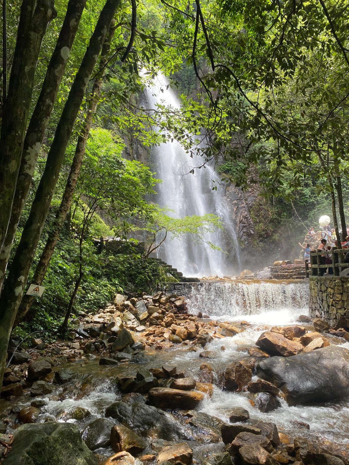 Guangxi Hezhou 1-day Tour with Private Charter: Gupo Mountain + Yushi Stone Forest + Yongfeng Lake Wetland Park (English Service Available)