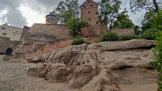 Tour 1 ngày Lâu đài Nürnberg + Nhà thờ Đức Bà Nuremberg + Bảo tàng Tòa án Nuremberg