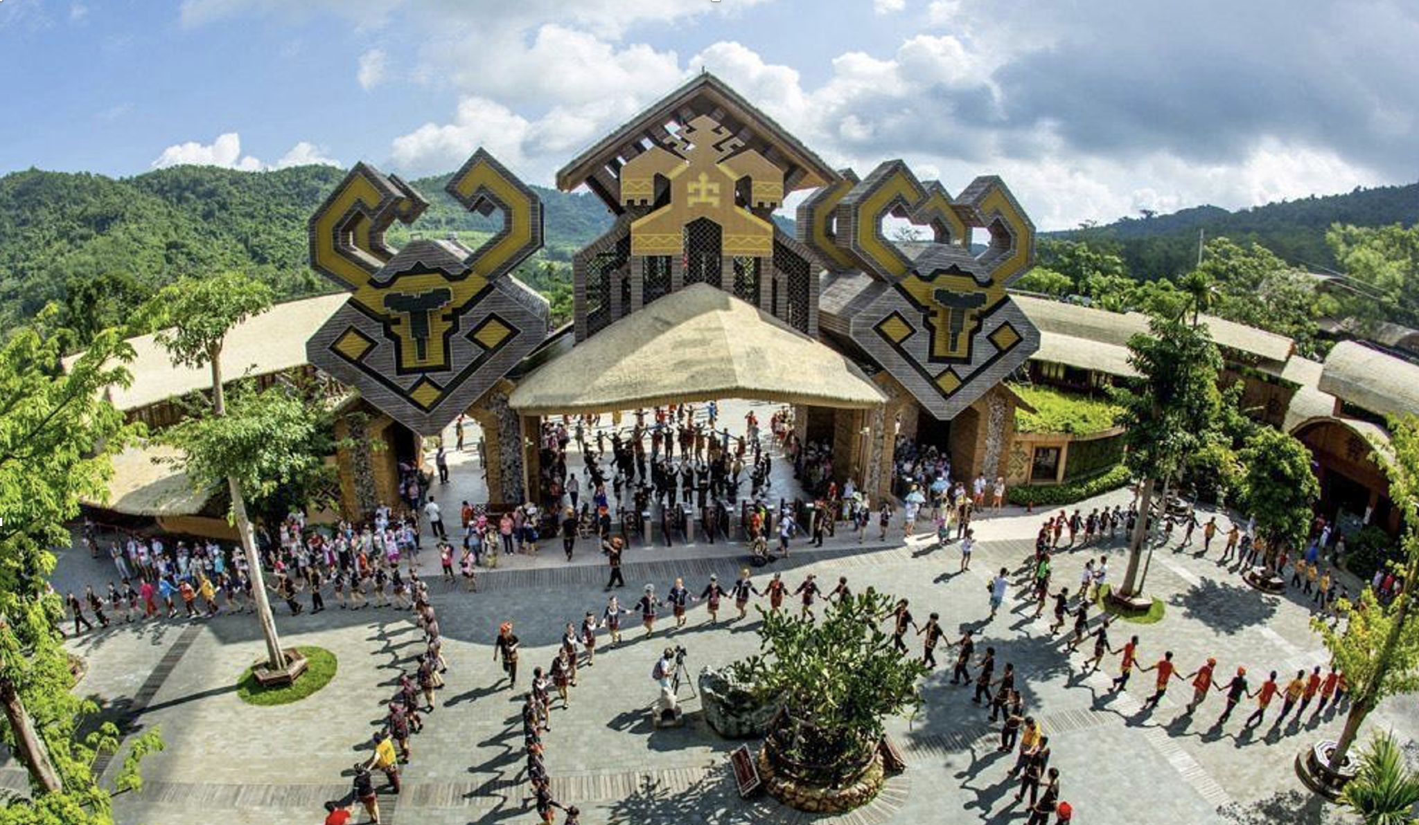 [하이난 싼야 데이투어] 빙랑빌리지&야노다 열대우림&송성가무쇼&제1시장 야시장 or 녹회두 공원/노쇼핑노옵션