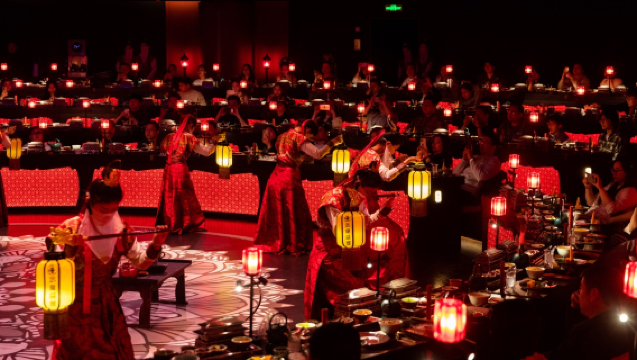 "Banquete Imperial Wu·Acompañamiento Gastronómico·Espectáculo de Música y Danza de la Corte" Xi'an, Shaanxi | La Gran Dinastía Tang - Experiencia Inmersiva del Banquete de la Civilización Huaxia de la Corte [Almuerzo/Cena + Espectáculo de la Emperatriz Wu]