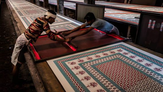 Udaipur Hidden Shopping Tour with Local Artisans