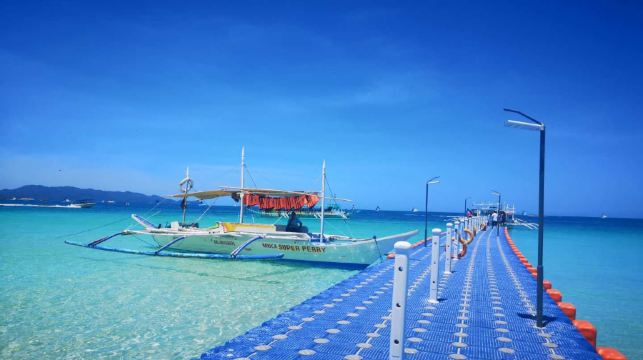 長灘島：水晶島+普卡海灘+珊瑚花園浮潛一日遊 | BBQ午餐