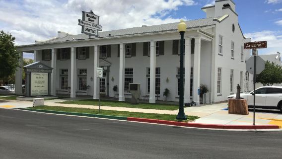 The Town Where Hoover Dam Was Built - Boulder City Historic District Self-Guided Tour - Las Vegas Round Trip